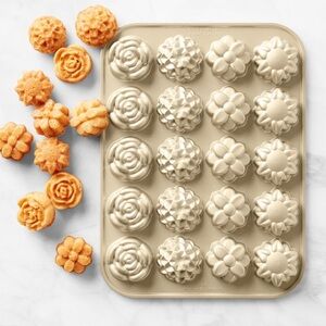 NORDIC WARE ⭐️ “Petits Fours” pan